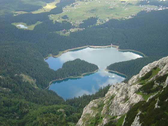 Crno Jezero